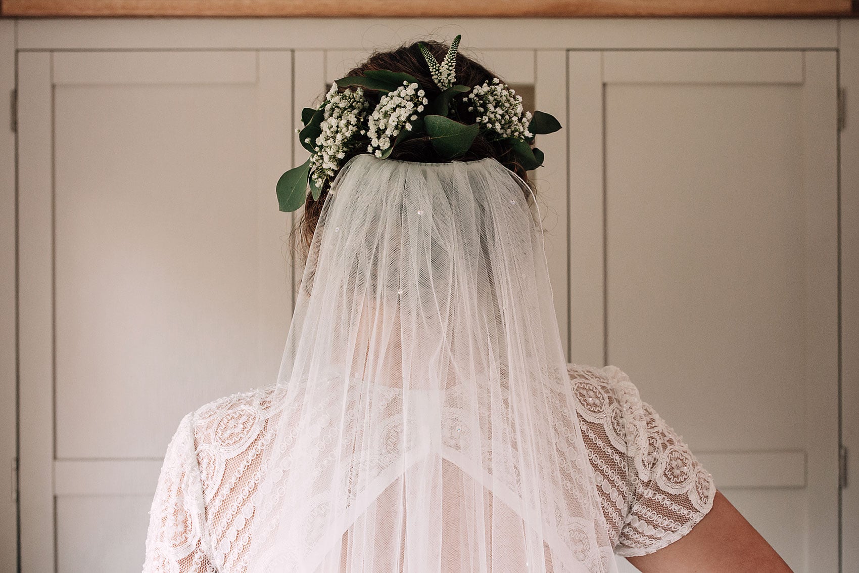 brides veil laid back country garden wedding photography